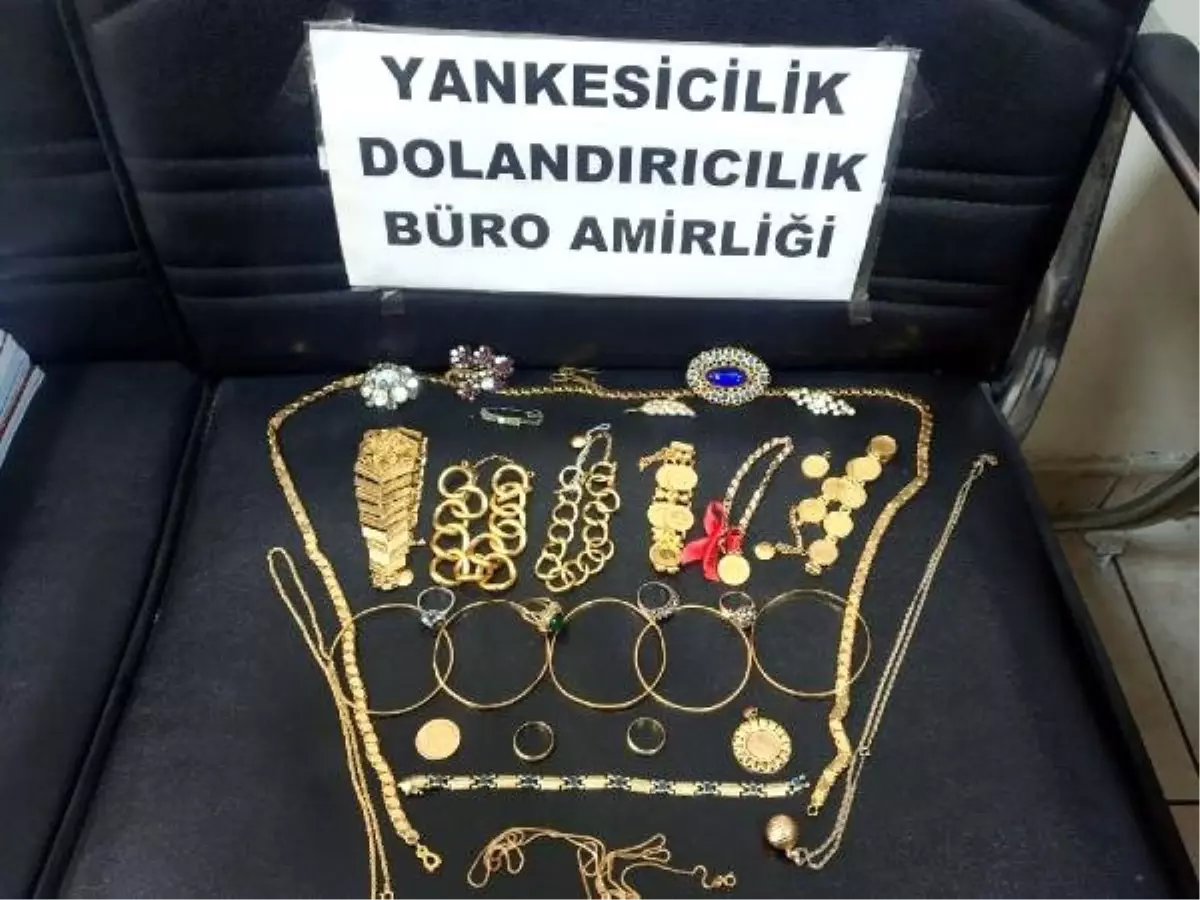 Kendilerini \'Hakim\' ve \'Savcı\' Olarak Tanıtan Dolandırıcılara Operasyon: 3 Tutuklama