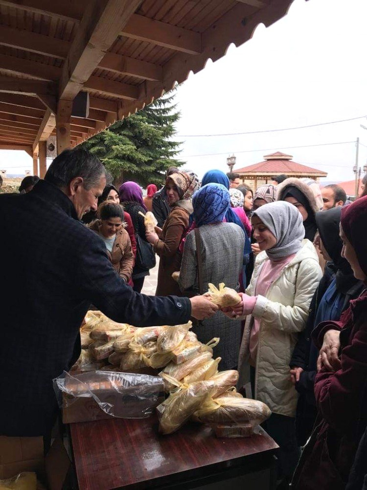Öğrenciler Aydıntepe\'de Yeraltı Şehrini Gezdi