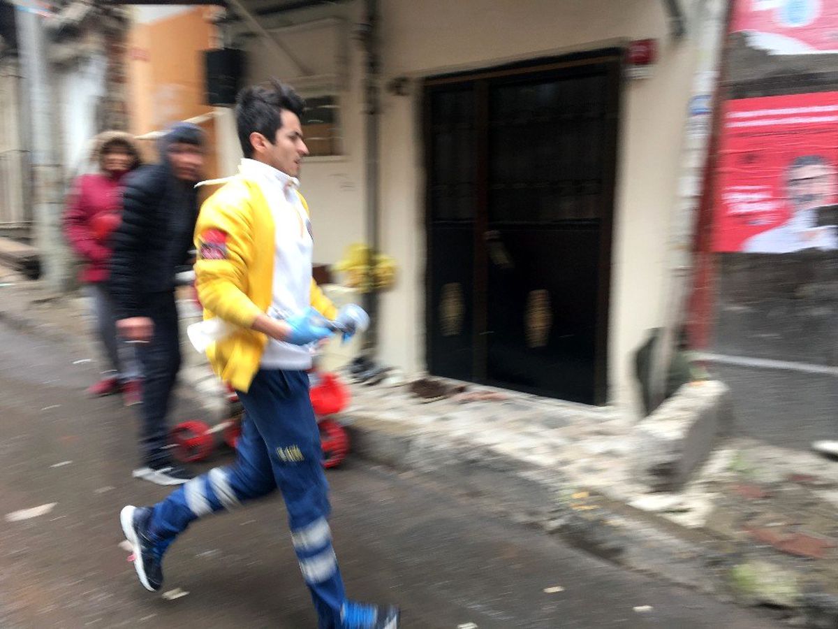 Sağlık Ekipleri Rahatsızlanan Bebek İçin Seferber Oldu