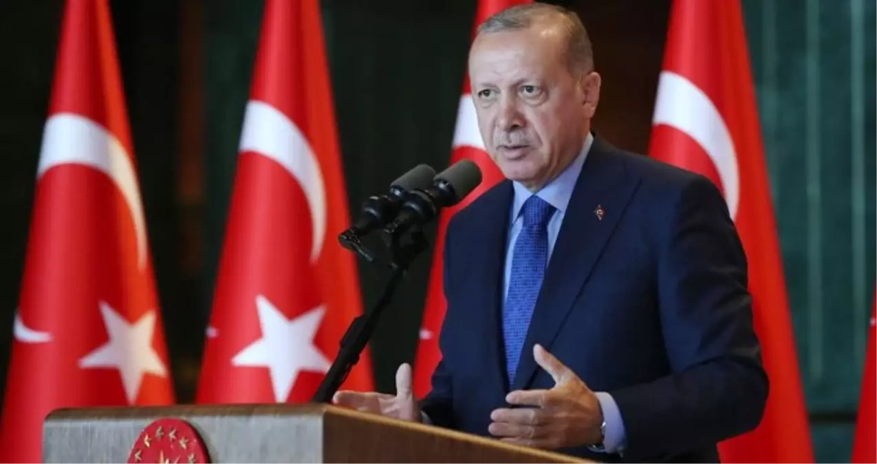 Şarkıcı Tuğba Ekinci, Recep Tayyip Erdoğan\'a Destek Olmayanlara Sitem Etti