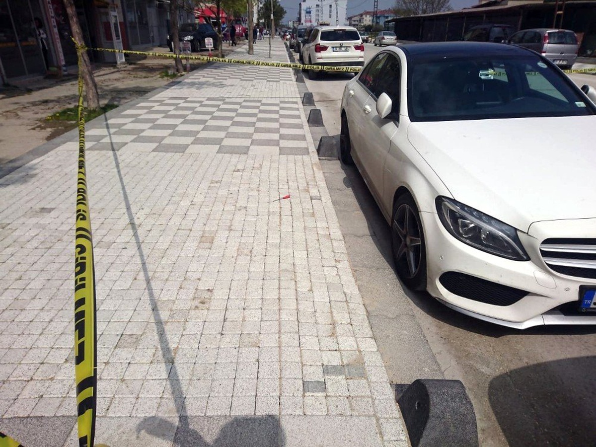 Tekirdağ\'da Esnafın Tartışması Silahlı Kavgaya Dönüştü: 1 Yaralı