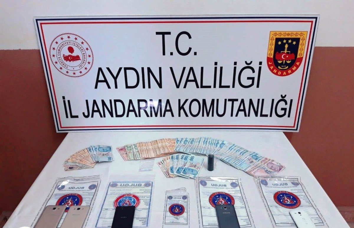 Uyuşturucuyu Gençlere Satamadan Yakalandı