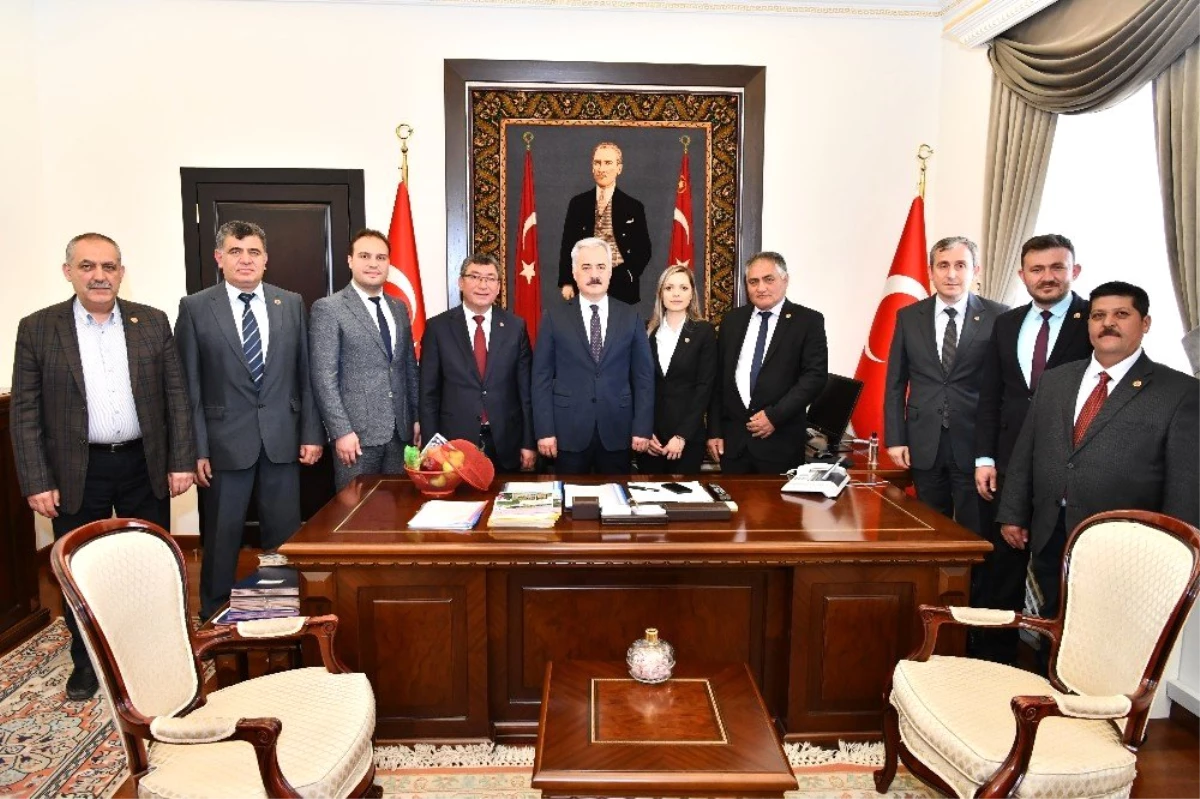 Vali Seymenoğlu: "Eğirdir Belediyesi\'nden Çok Şey Bekliyoruz"