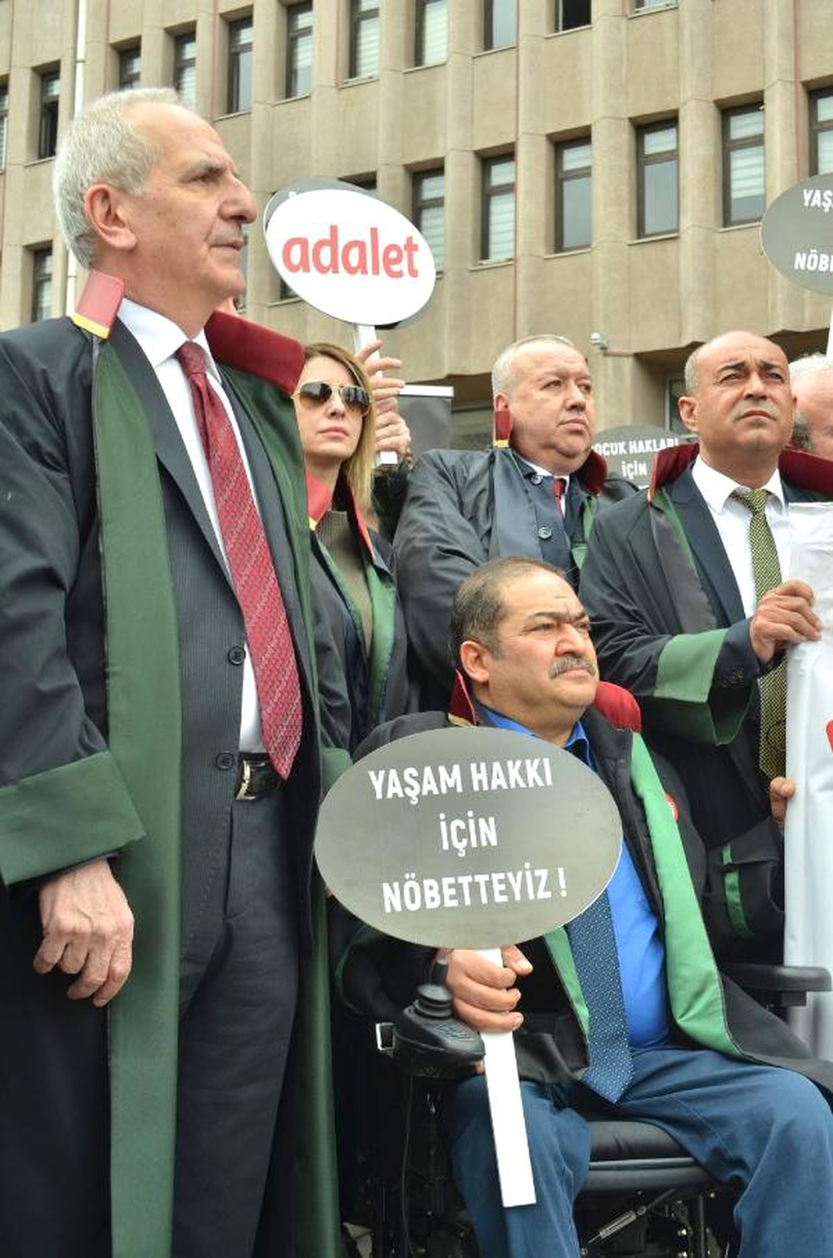 Ankara Barosu\'ndan Adliye Önünde \'Adalet Nöbeti\'