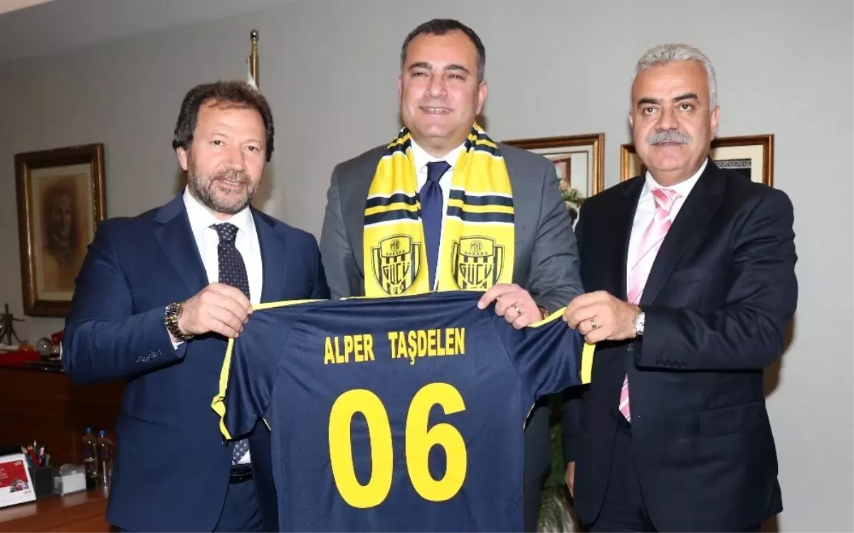 Ankaragücü\'nden Taşdelen\'e Kutlama