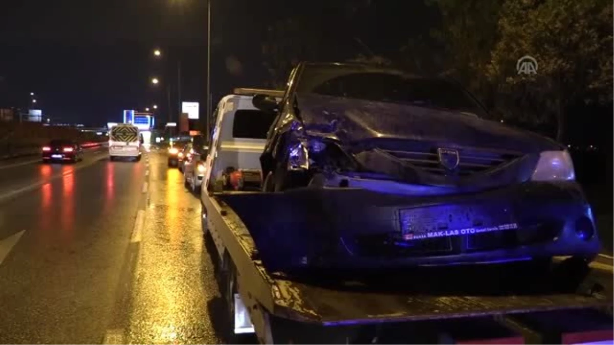 Bursa\'da İki Otomobil Çarpıştı: 4 Yaralı