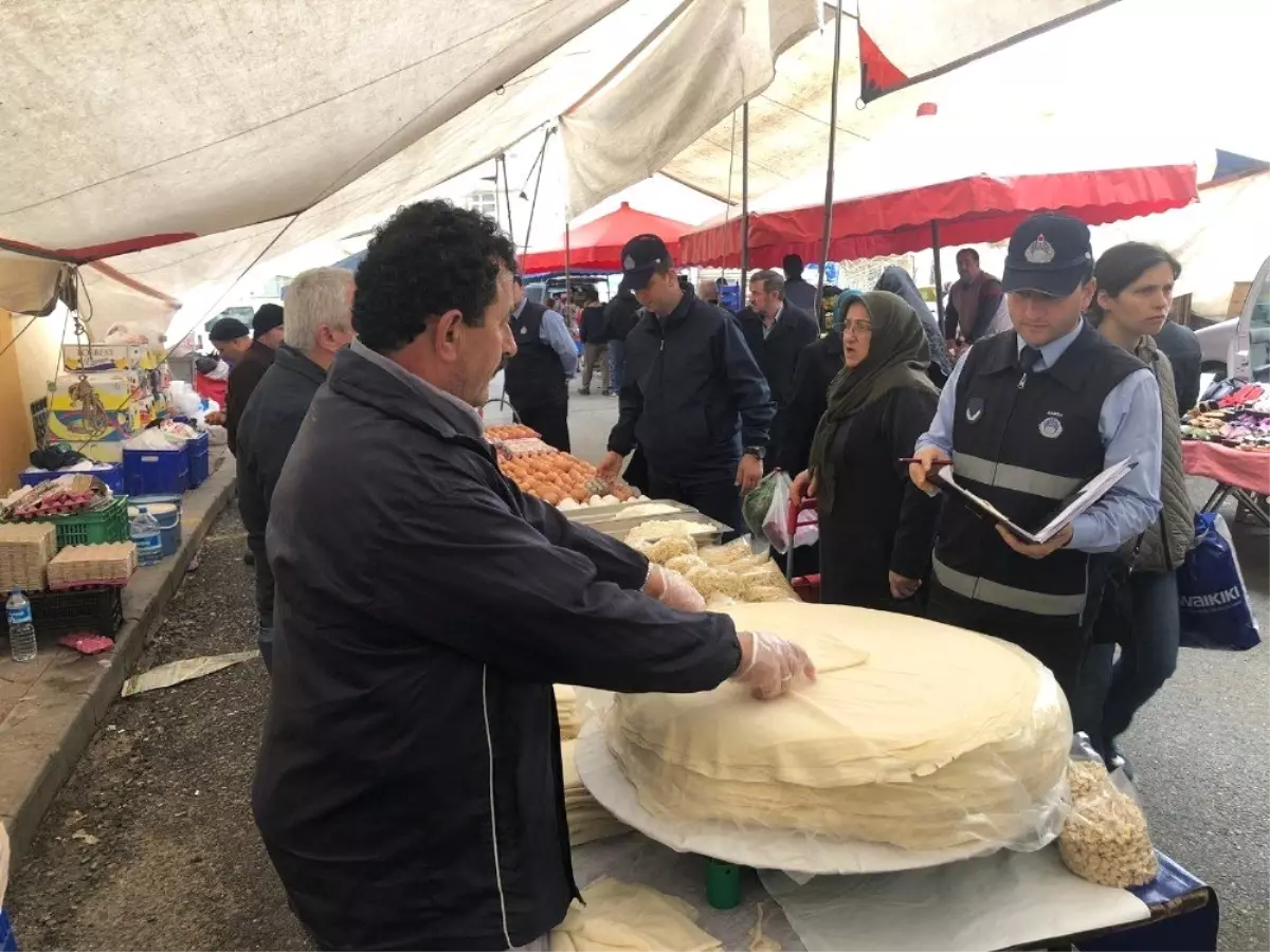 Darıca Zabıtası Pazar Denetimlerini Sürdürüyor