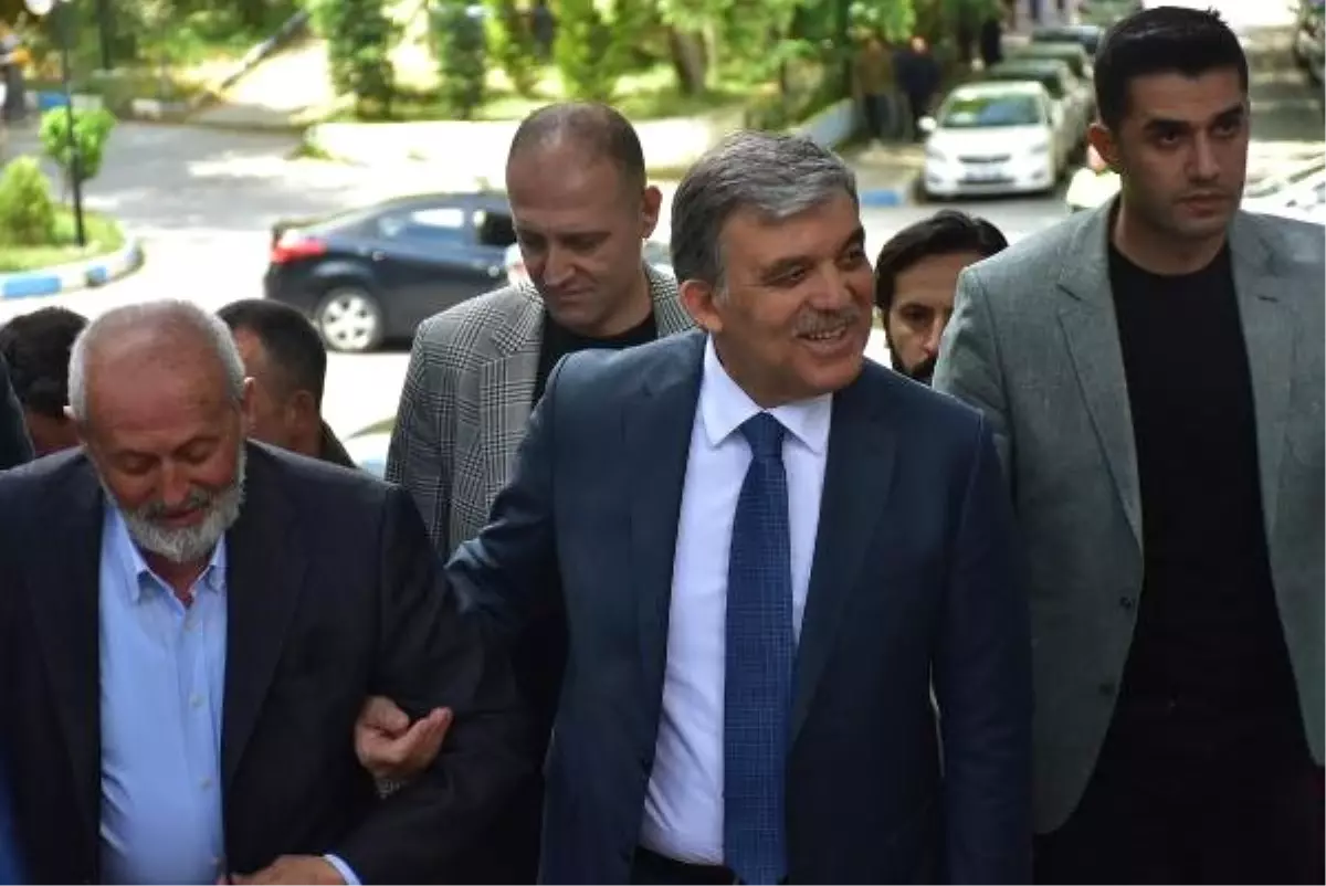 Abdullah Gül\'e Açıkça Soruldu: Yeni Bir Parti Kuracak mısınız?