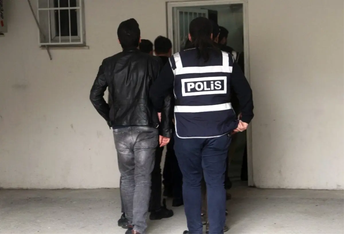 Elazığ Merkezli 6 İlde 2 Ayrı Fetö Operasyonu: 20 Gözaltı