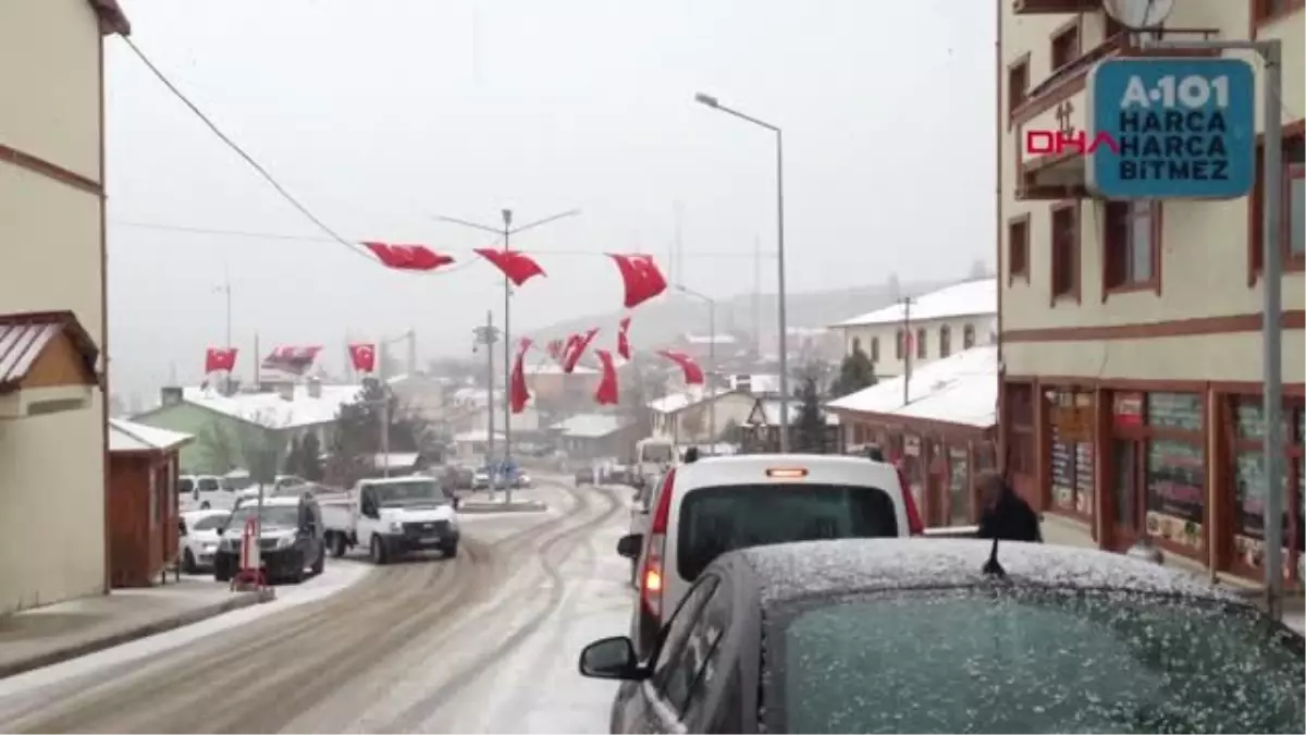 Erzurum Şenkaya\'da Kar Yağışı Hayatı Olumsuz Etkiledi