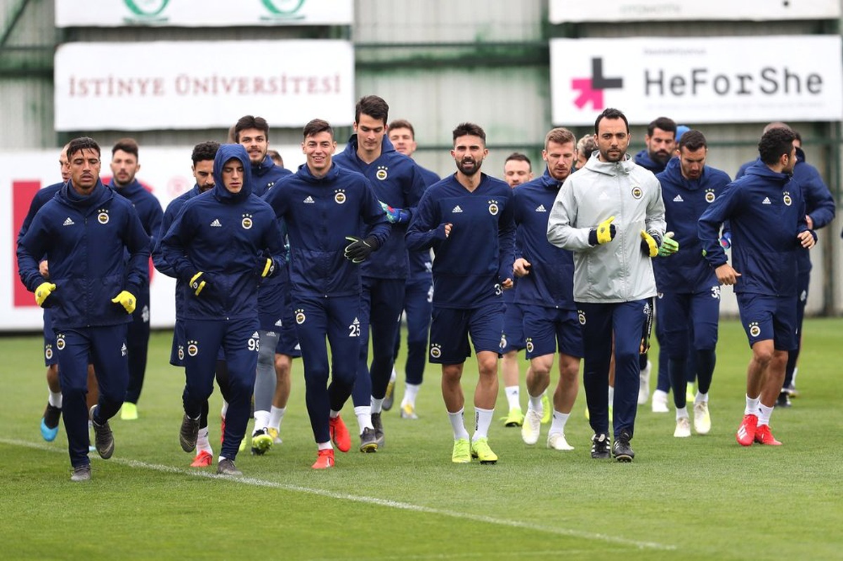 Fenerbahçe\'de A. Alanyaspor Mesaisi Sürüyor