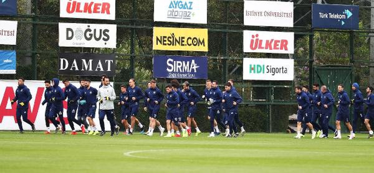 Fenerbahçe\'de Aytemiz Alanyaspor Hazırlıkları Sürüyor