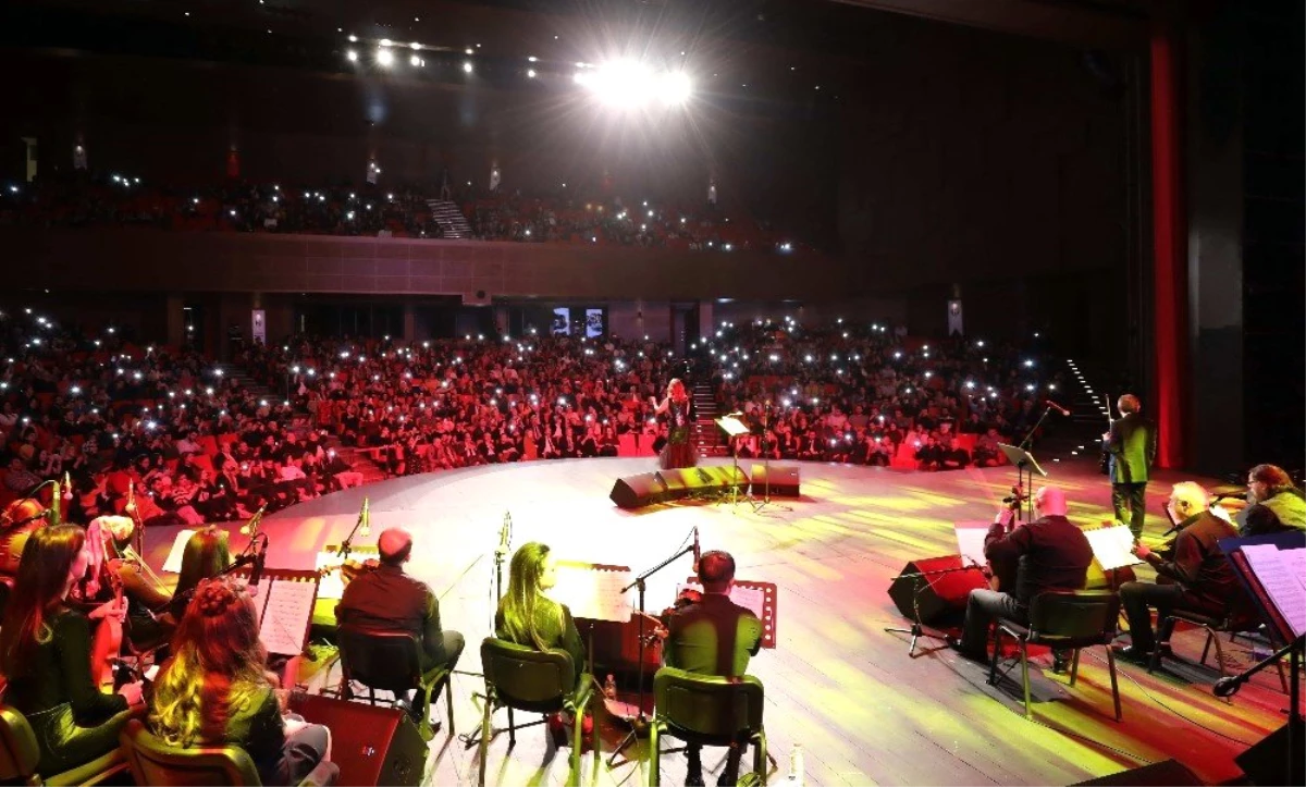 Gaün\'de Muhteşem Türk Sanat Müziği Konseri