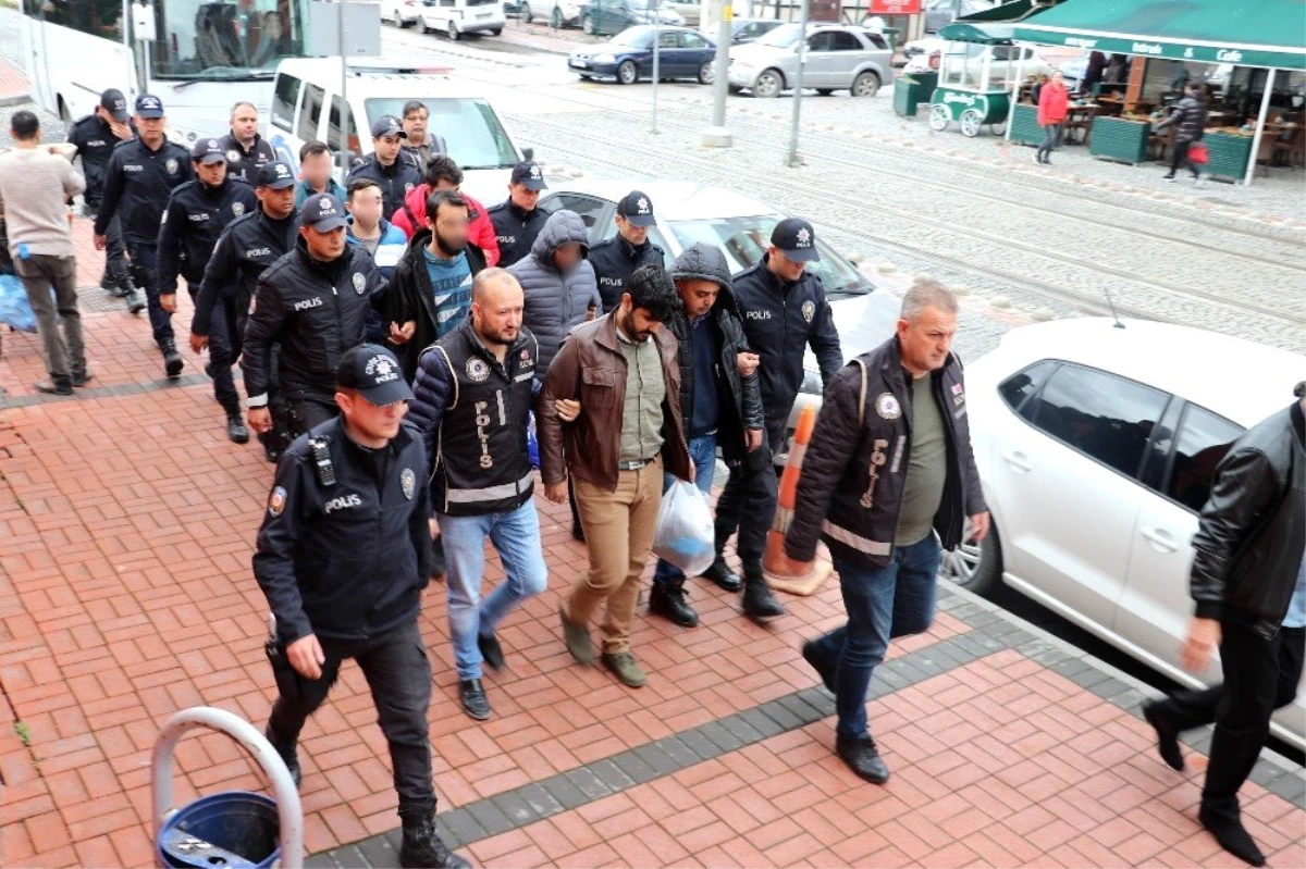Kocaeli\'de Fetö\'den Gözaltına 14 Kişiden 2\'si Tutuklandı
