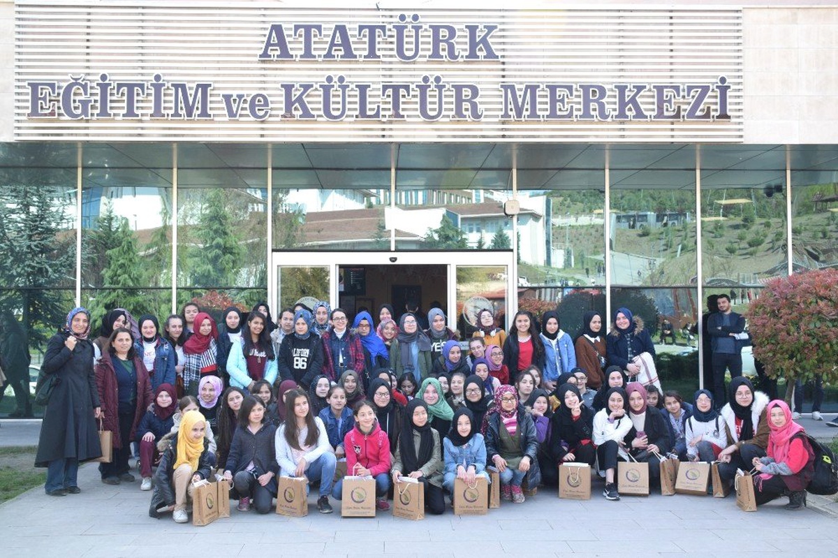 Lise Son Sınıf Öğrencileri Üniversiteyi Gezdi