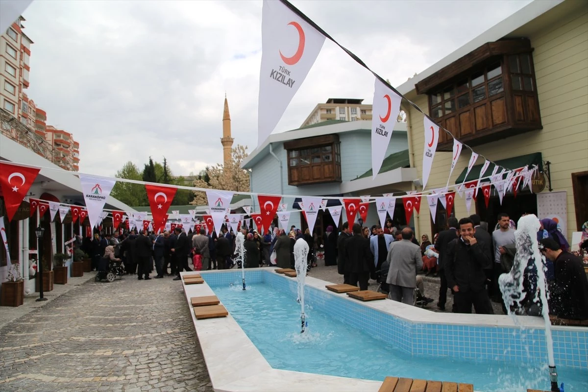 Şanlıurfa\'da "Yaşam Sokağı Sosyal Çarşısı" Açıldı