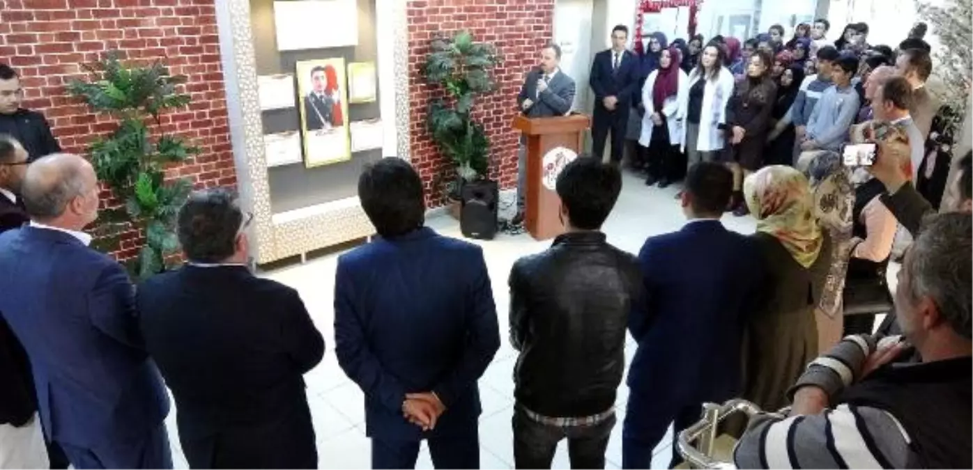 Şehit Teğmen İçin Mezun Olduğu Lisede Şehit Köşesi Oluşturuldu