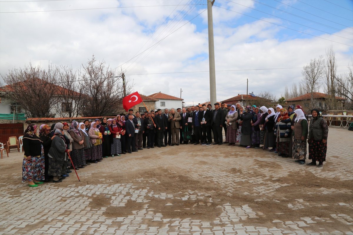 Sigara İçilmeyen Köyün Sakinlerine Hediye
