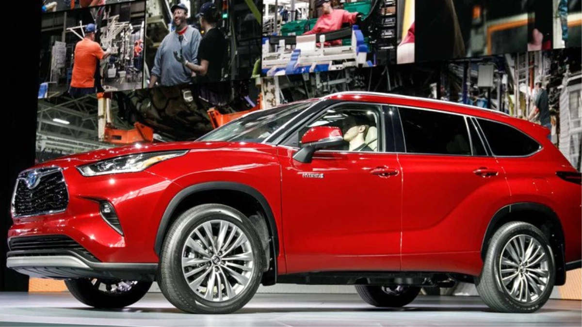 Toyota, Yenilenen Suv Modeli Highlander\'ı Tanıttı