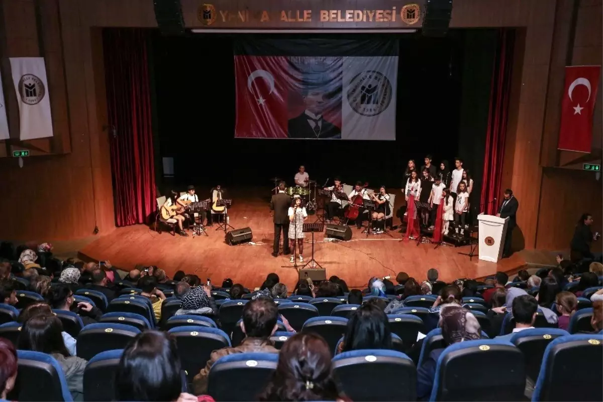 Yenimahalleli Kursiyerlerden Yıl Sonu Gösterisi