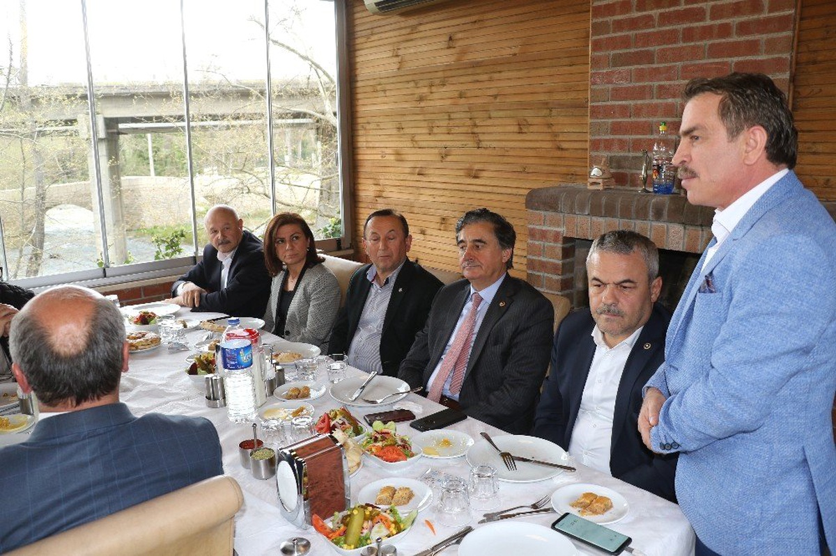 Alkışla Derneği ve Ova Köyleri Muhtarları Milletvekilleriyle Bir Araya Geldi