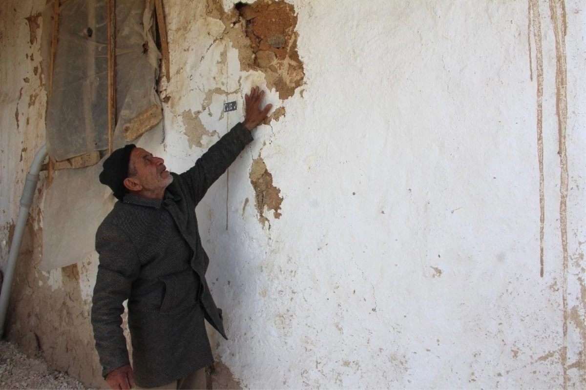 Argun\'da Yaşanan Depremlerden Dolayı Vatandaş Evlerine Giremiyor