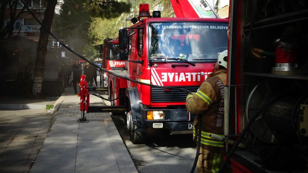 Bağdat Caddesi\'nde Restoranda Yangın Paniği