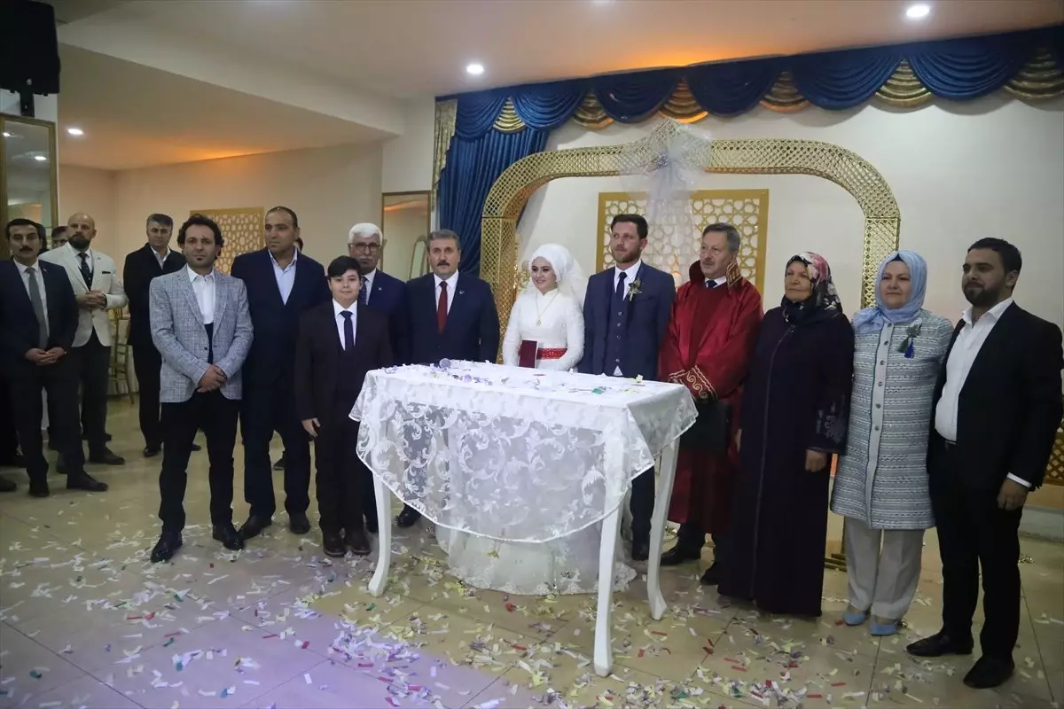 BBP Genel Başkanı Destici Nikah Şahidi Oldu