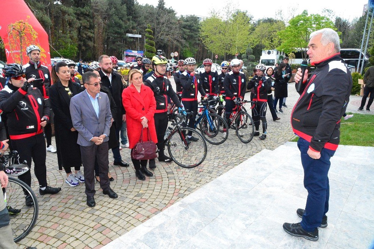 Beylikdüzü\'nün Kırlangıçları Şehitler İçin Pedal Çevirecek