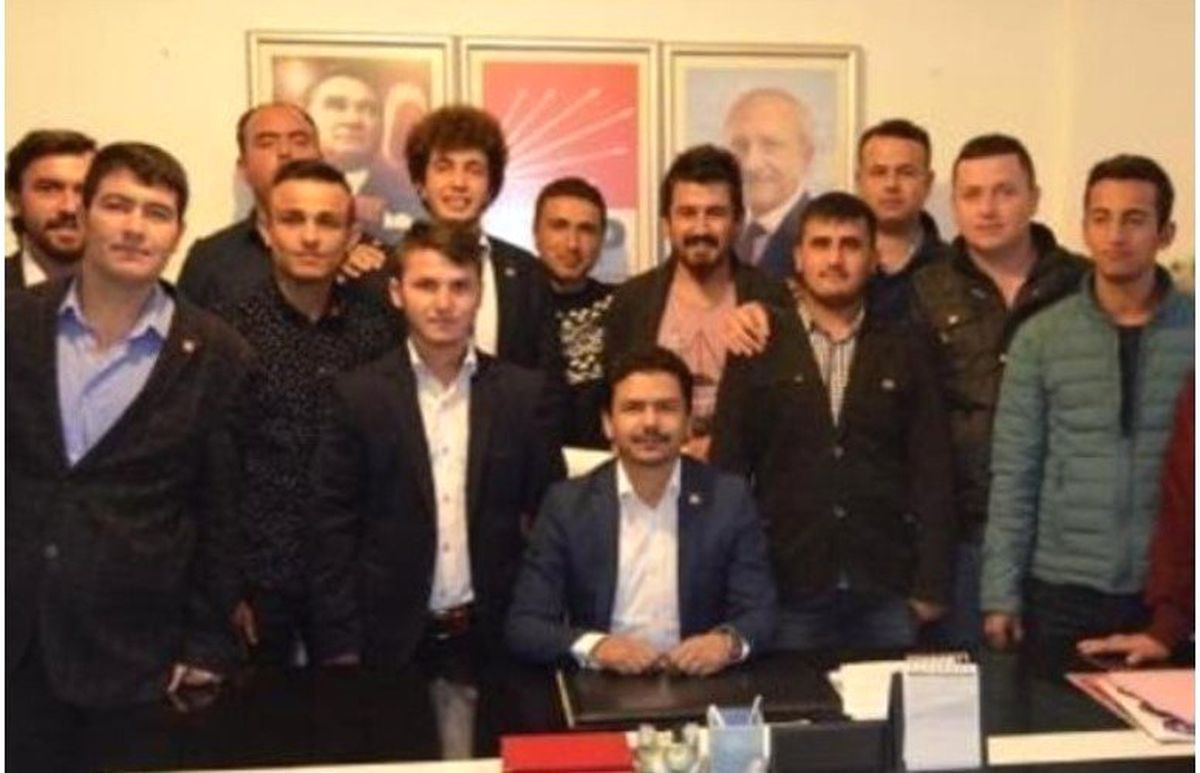 CHP Gençlik Kolları\'nda Toplu İstifa