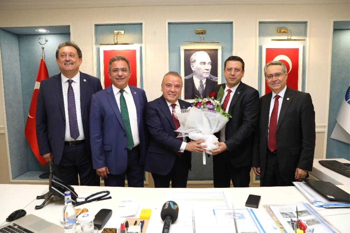 CHP İl Başkanı ve Milletvekillerinden Başkan Böcek\'e Ziyaret