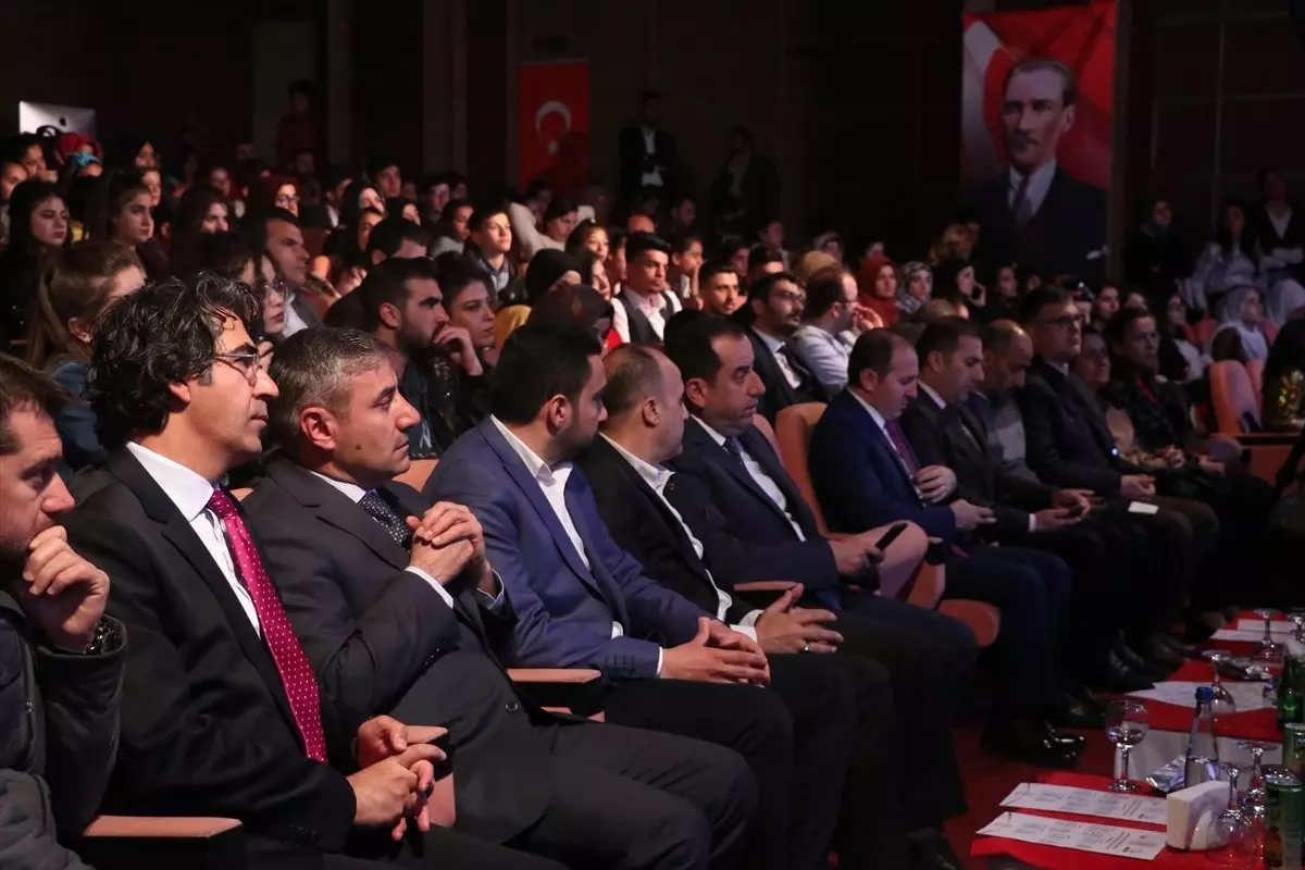 Diyarbakır\'da "Gençler Arası Kültür ve Sanat Yarışmaları Grup Finalleri"