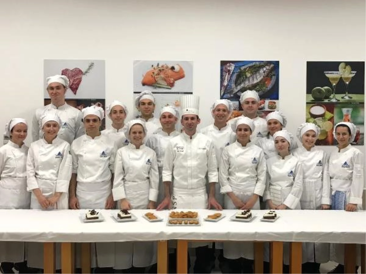 Fransa\'nın En Ünlü Pastacılık Okulu\'ndan Yeditepe Üniveritesi\'nde Workshop