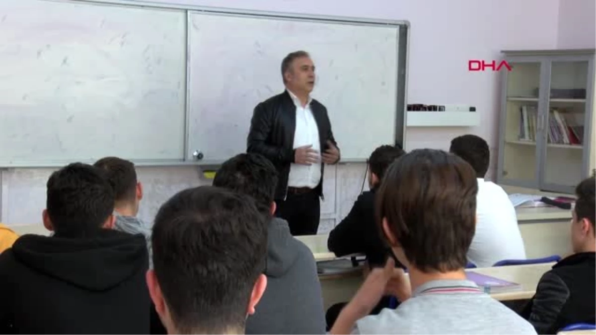 İzmir Öğretmenlerinin Ünlü Bestesini Hep Bir Ağızdan Seslendirdiler