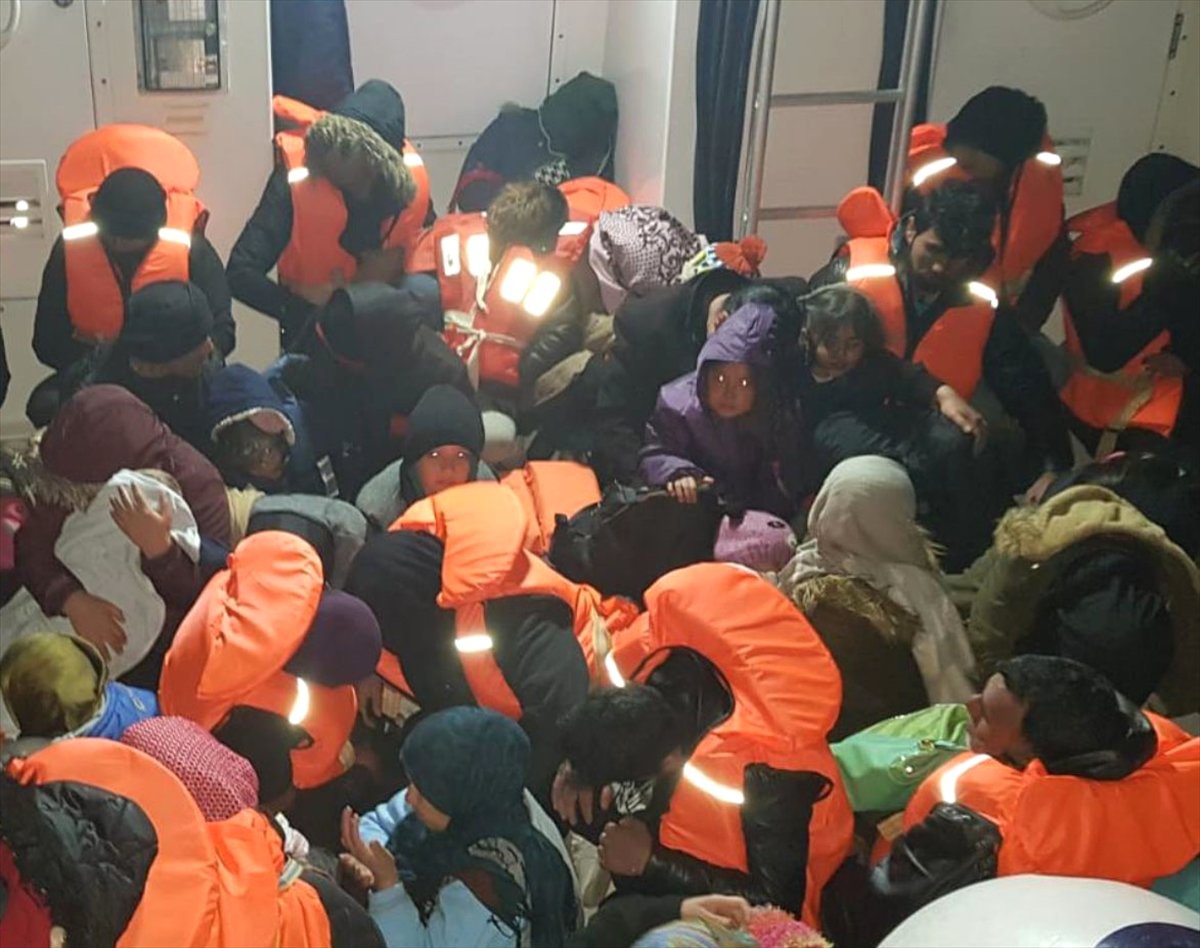Kuşadası\'nda 54 Düzensiz Göçmen Yakalandı