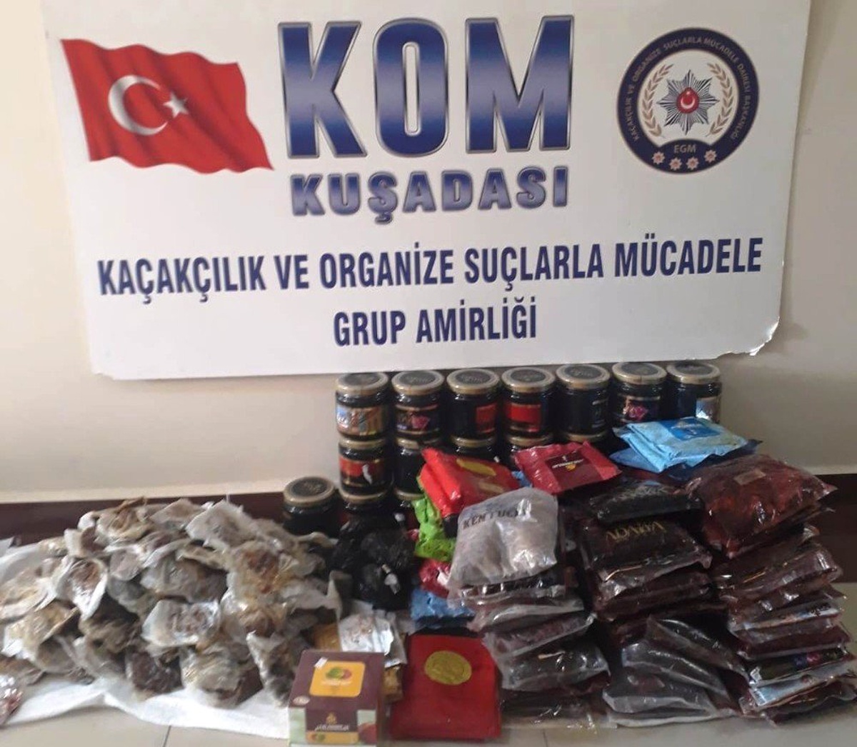 Kuşadası\'nda Kaçak Tütün Operasyonu