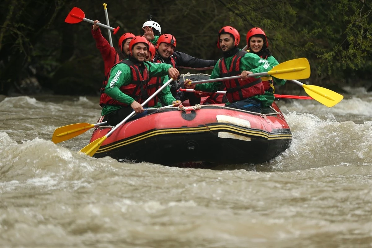 Melen Çayı\'nda Rafting Heyecanı