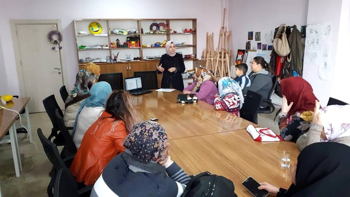 Sason\'da Kadınlar Meslek Öğrenerek Para Kazanıyor