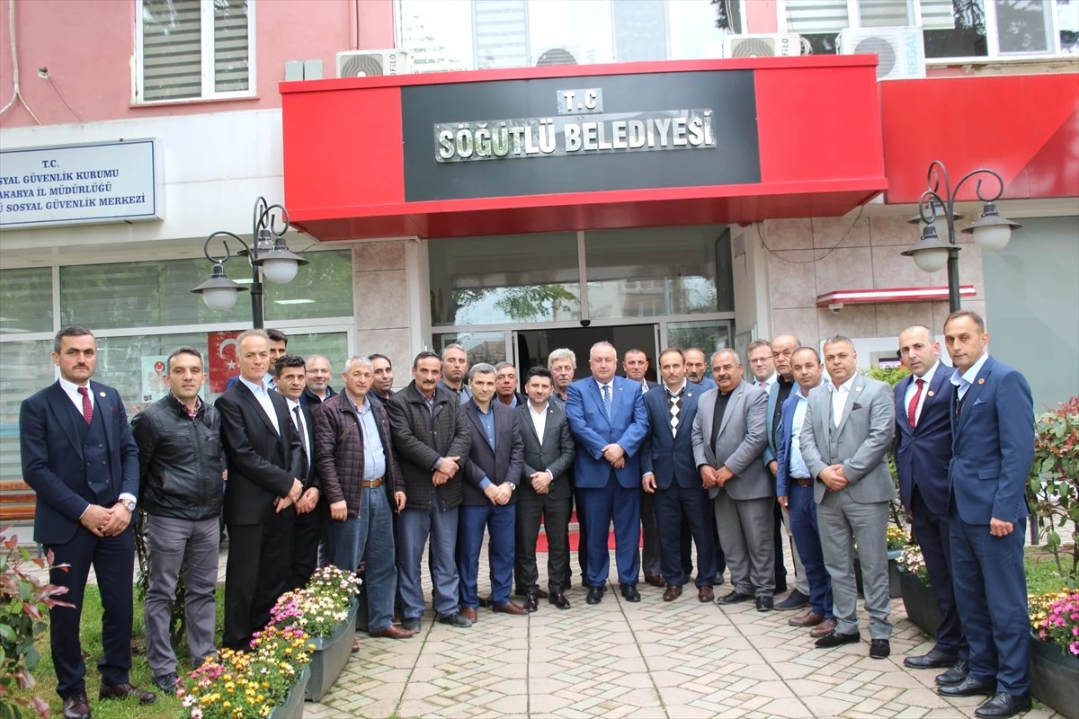 Söğütlü Belediye Başkanı Özten, Muhtarlarla Bir Araya Geldi