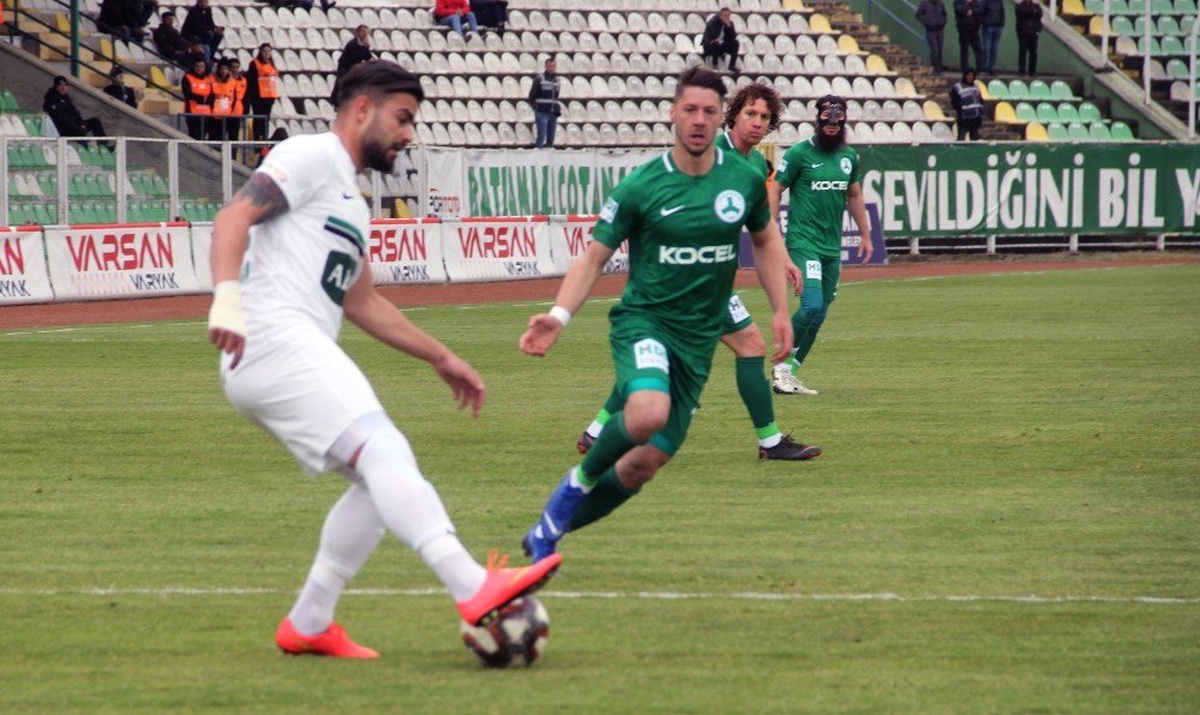 Spor Toto 1. Lig: Giresunspor: 0 - Abalı Denizlispor: 2 (İlk Yarı Sonucu)