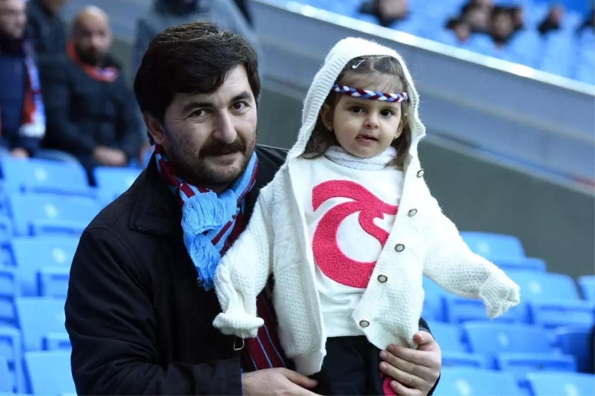 Spor Toto Süper Lig: Trabzonspor: 1 - Evkur Yeni Malatyaspor: 1 (İlk Yarı)