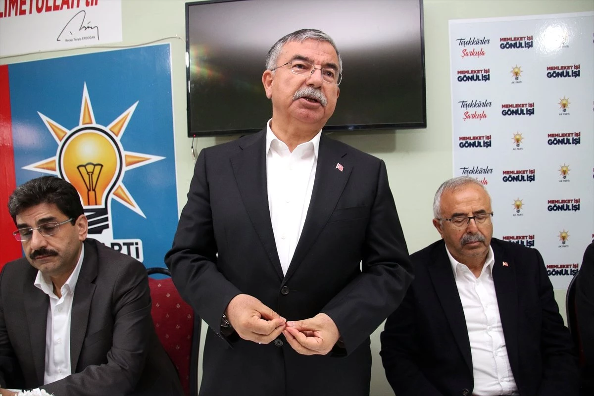 AK Parti Sivas Milletvekilleri Yılmaz ve Soluk, Şarkışla\'da