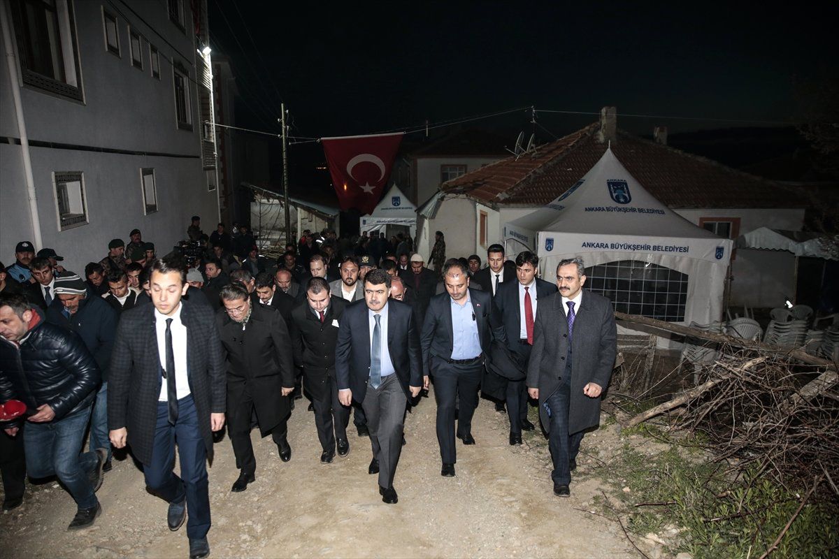Ankara Valisi Şahin\'den Şehit Ailesini Ziyaret