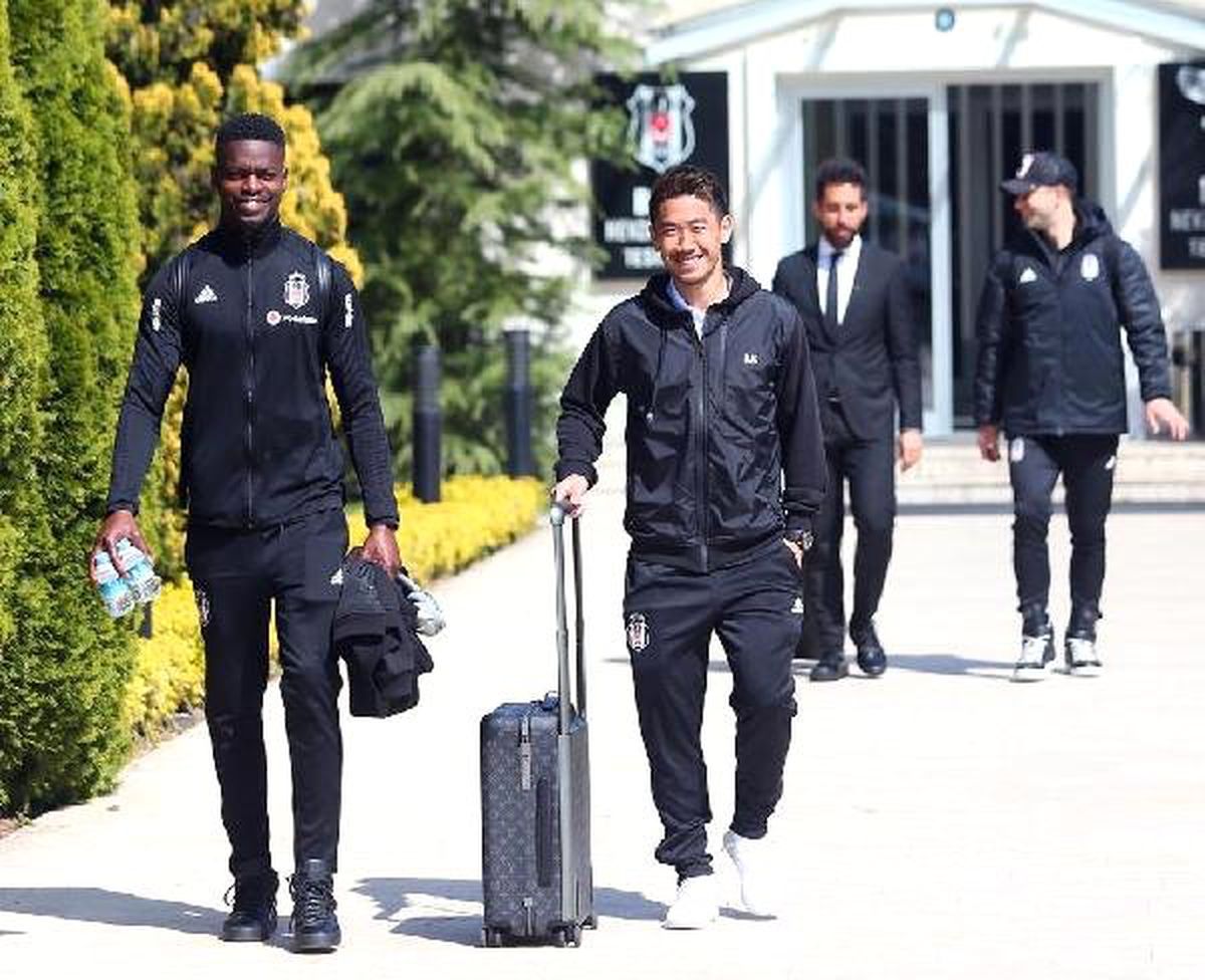 Beşiktaş\'ta Sakat Quaresma ve Adriano ile Cezalı Caner, Sivas\'a Götürülmedi