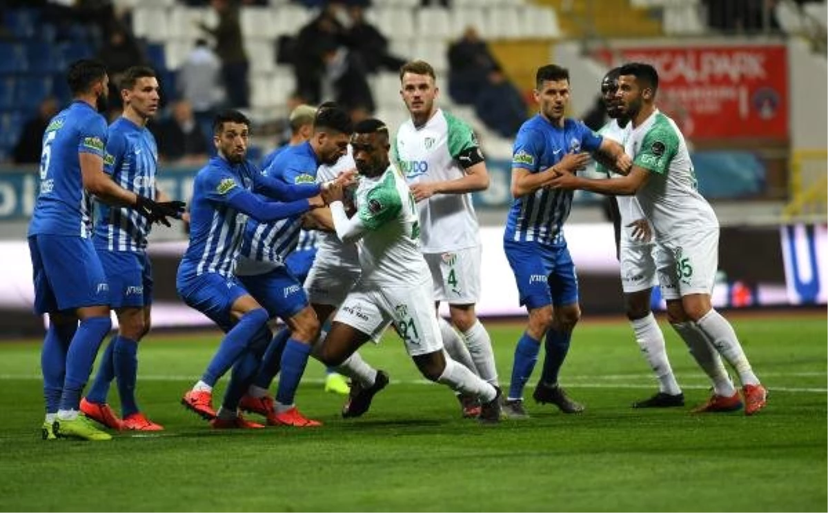 Bursaspor 12 Rakibine de Puanlar Kaybetti