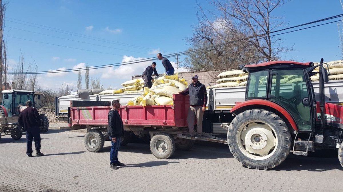 Çiftçiler, Aracıları Aradan Çıkarttı, 250 Bin TL Paraları Ceplerinde Kaldı