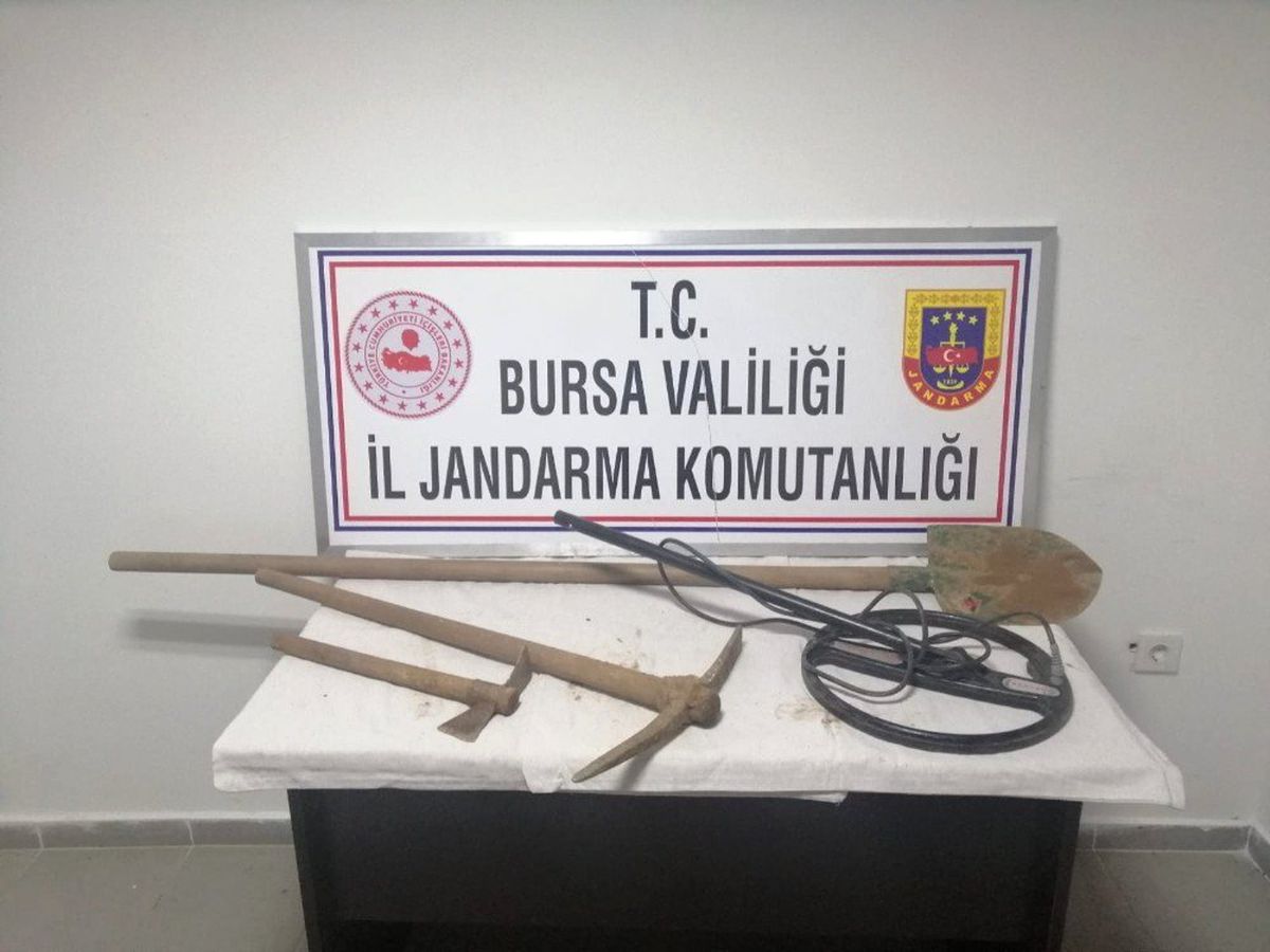 Defineci ile Jandarma Arasında İlginç Diyalog
