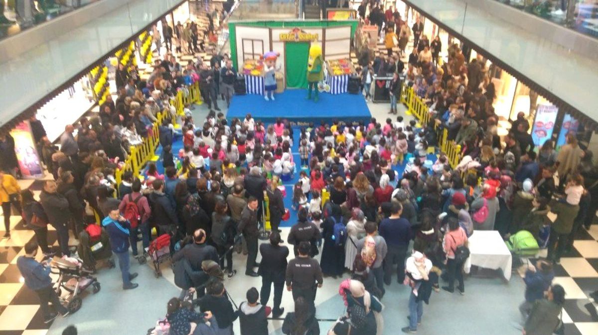 Elif\'in Düşleri" Çocuklarla Buluştu