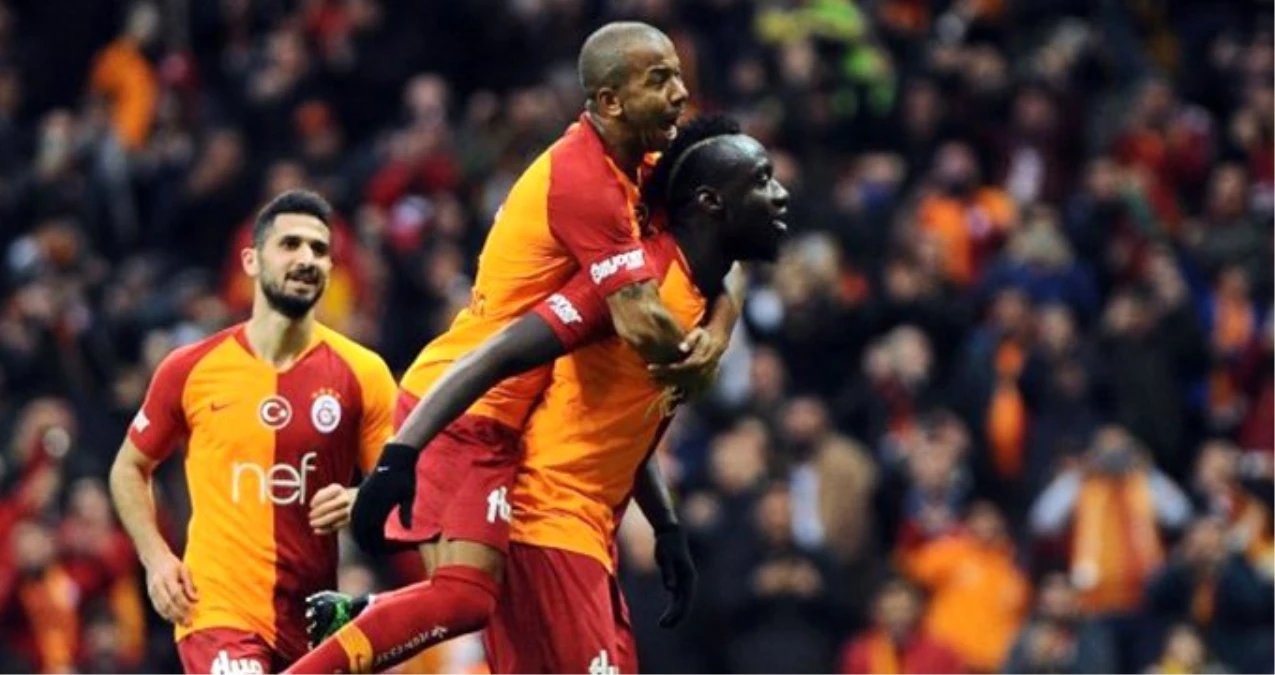 Galatasaray\'da Mbaye Diagne Krallık Yarışında Rekora Koşuyor