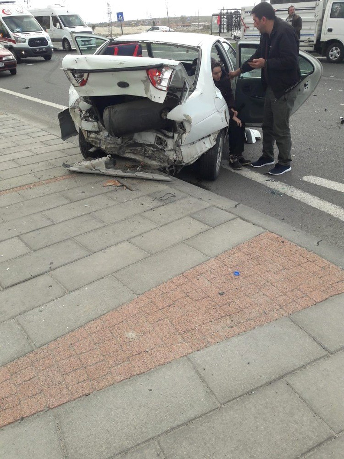 İki Aracın Karıştığı Trafik Kazasında 5 Kişi Yaralandı